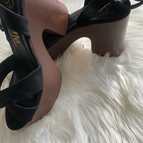 Black shoes - Picture 3 of 4